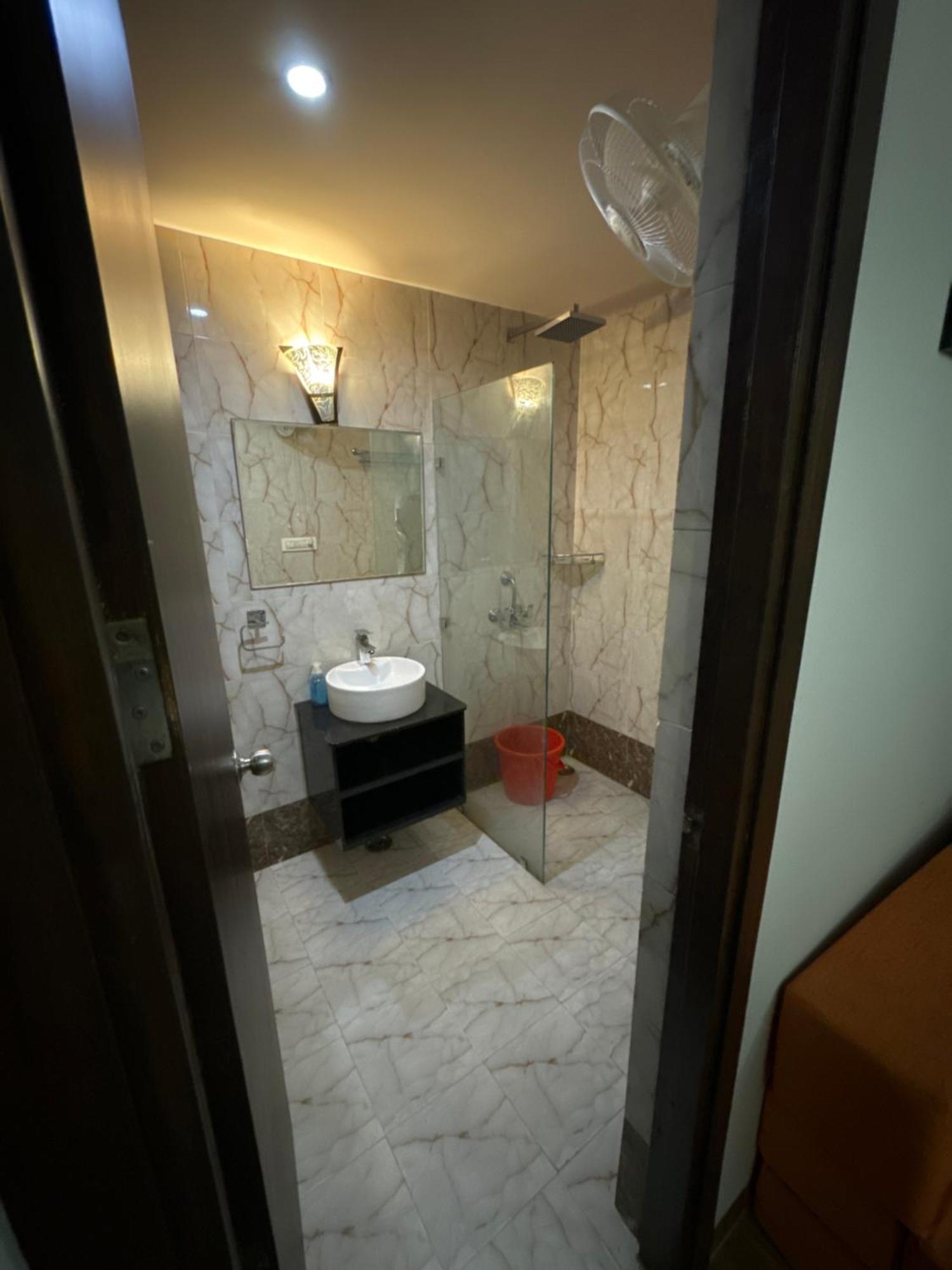 Pearl Suites At Omex Entrenity Vrindāvan Екстериор снимка