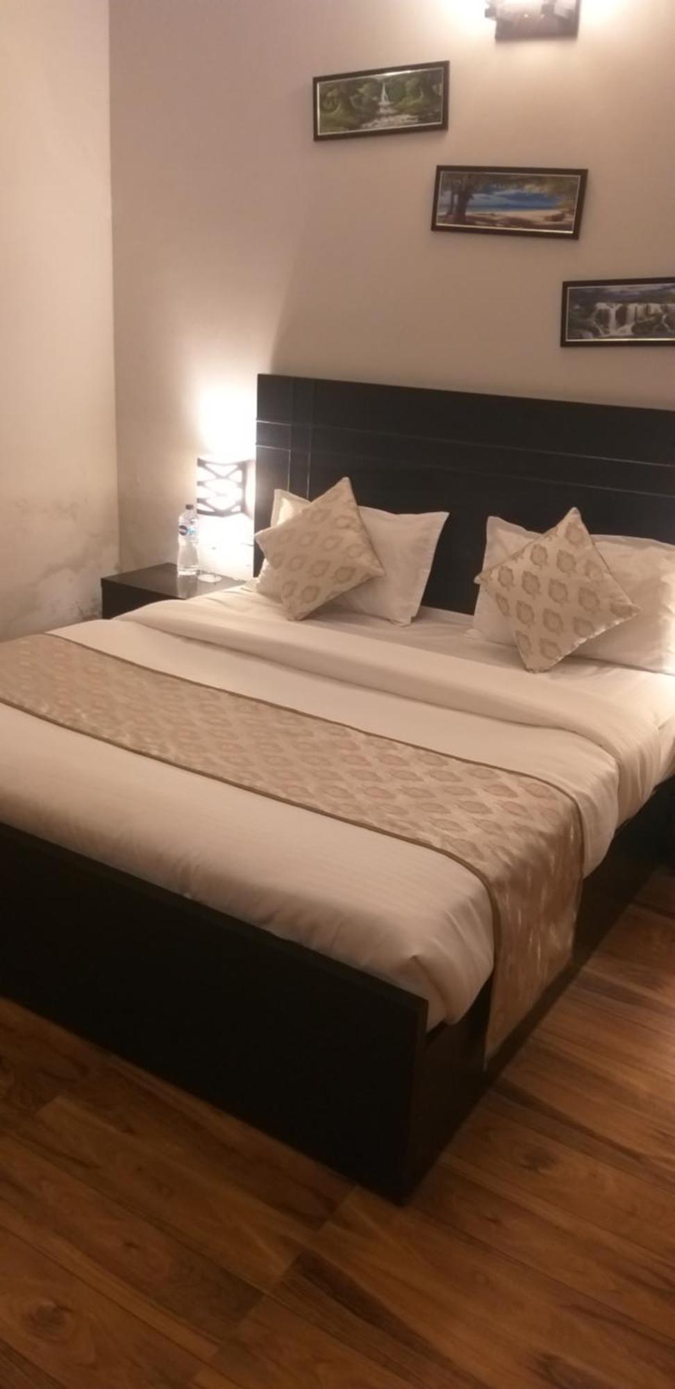 Pearl Suites At Omex Entrenity Vrindāvan Екстериор снимка